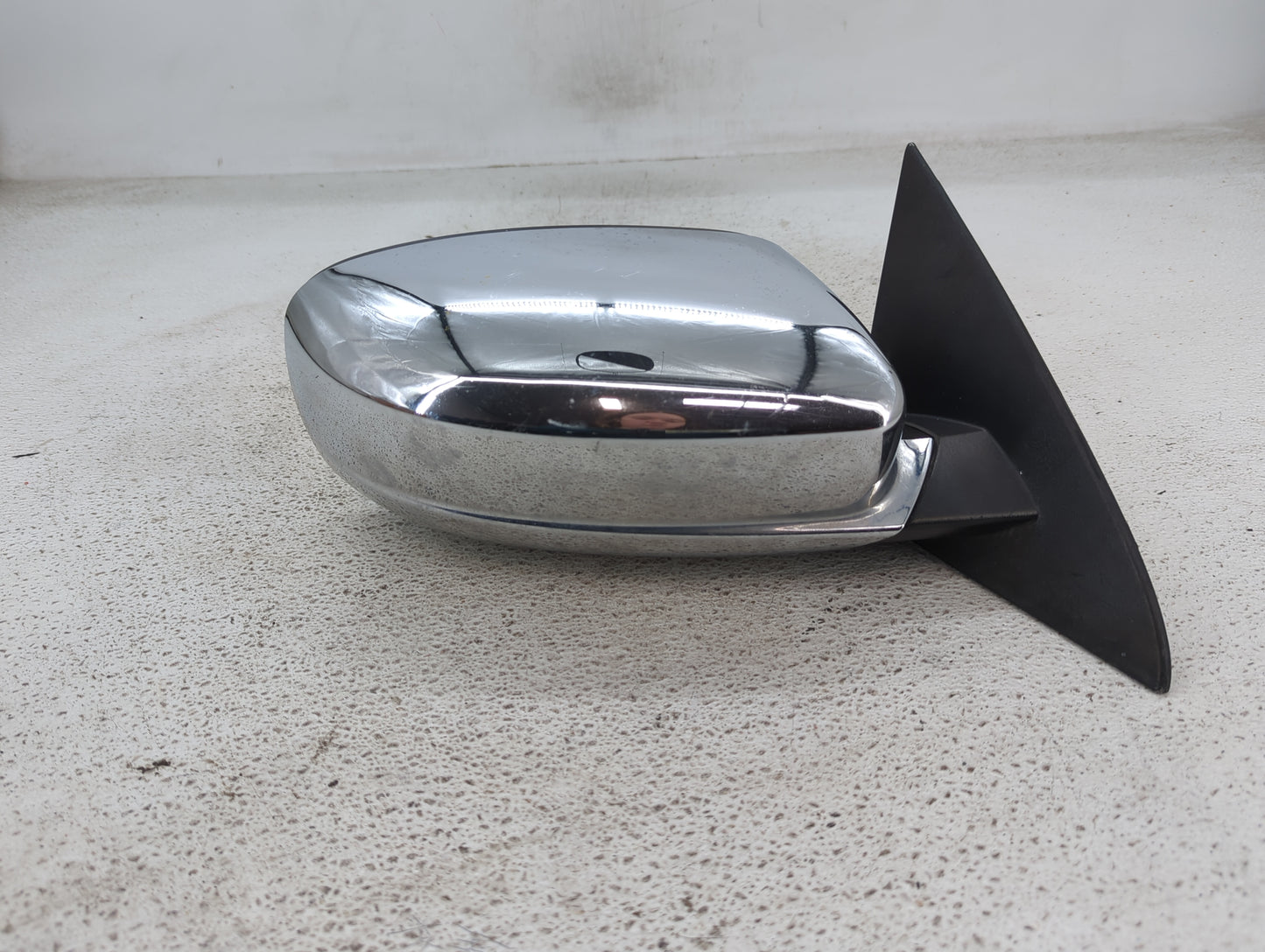 2011-2014 Chrysler 200 Passenger Side View Mirror - Right Door Mirror OEM Used - Oemusedautoparts1.com