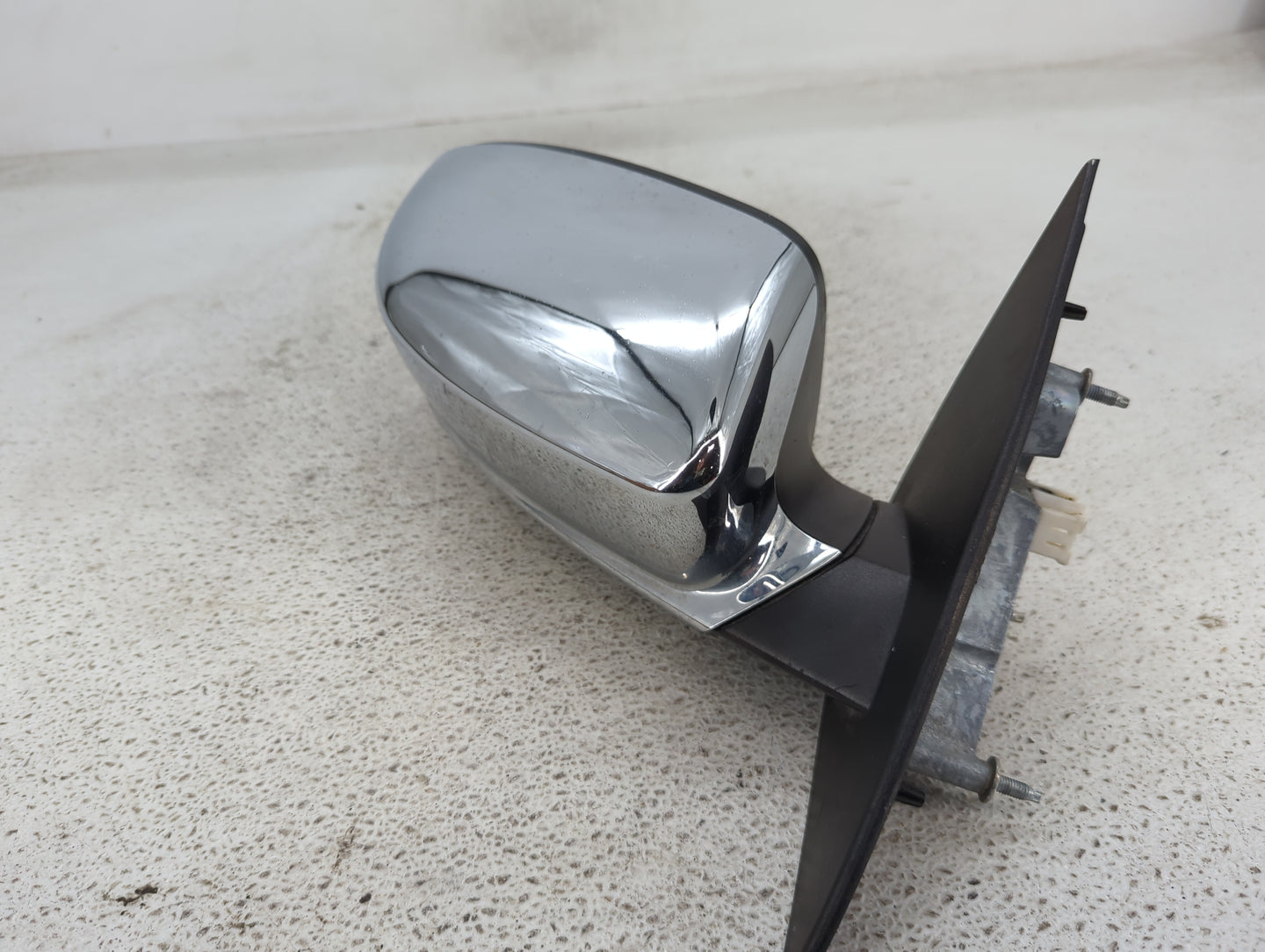 2011-2014 Chrysler 200 Passenger Side View Mirror - Right Door Mirror OEM Used - Oemusedautoparts1.com