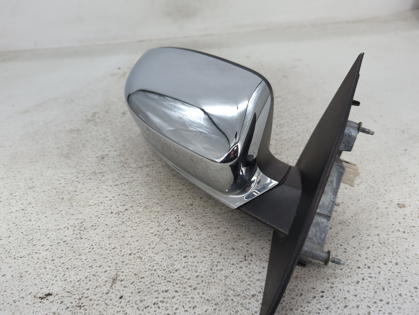 2011-2014 Chrysler 200 Passenger Side View Mirror - Right Door Mirror OEM Used - Oemusedautoparts1.com