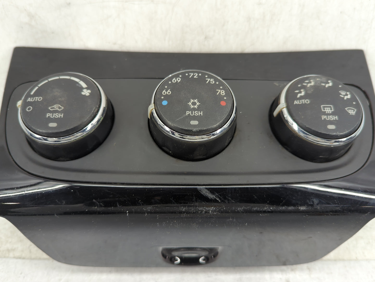 2011-2014 Chrysler 200 Climate Control Module Temperature AC/Heater Replacement P/N:P55111888AI Fits OEM Used Auto Parts - O