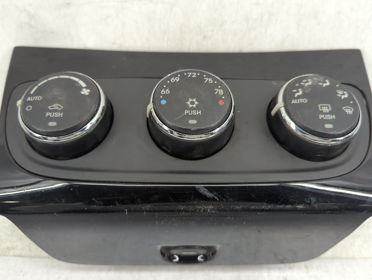 2011-2014 Chrysler 200 Climate Control Module Temperature AC/Heater Replacement P/N:P55111888AI Fits OEM Used Auto Parts - O