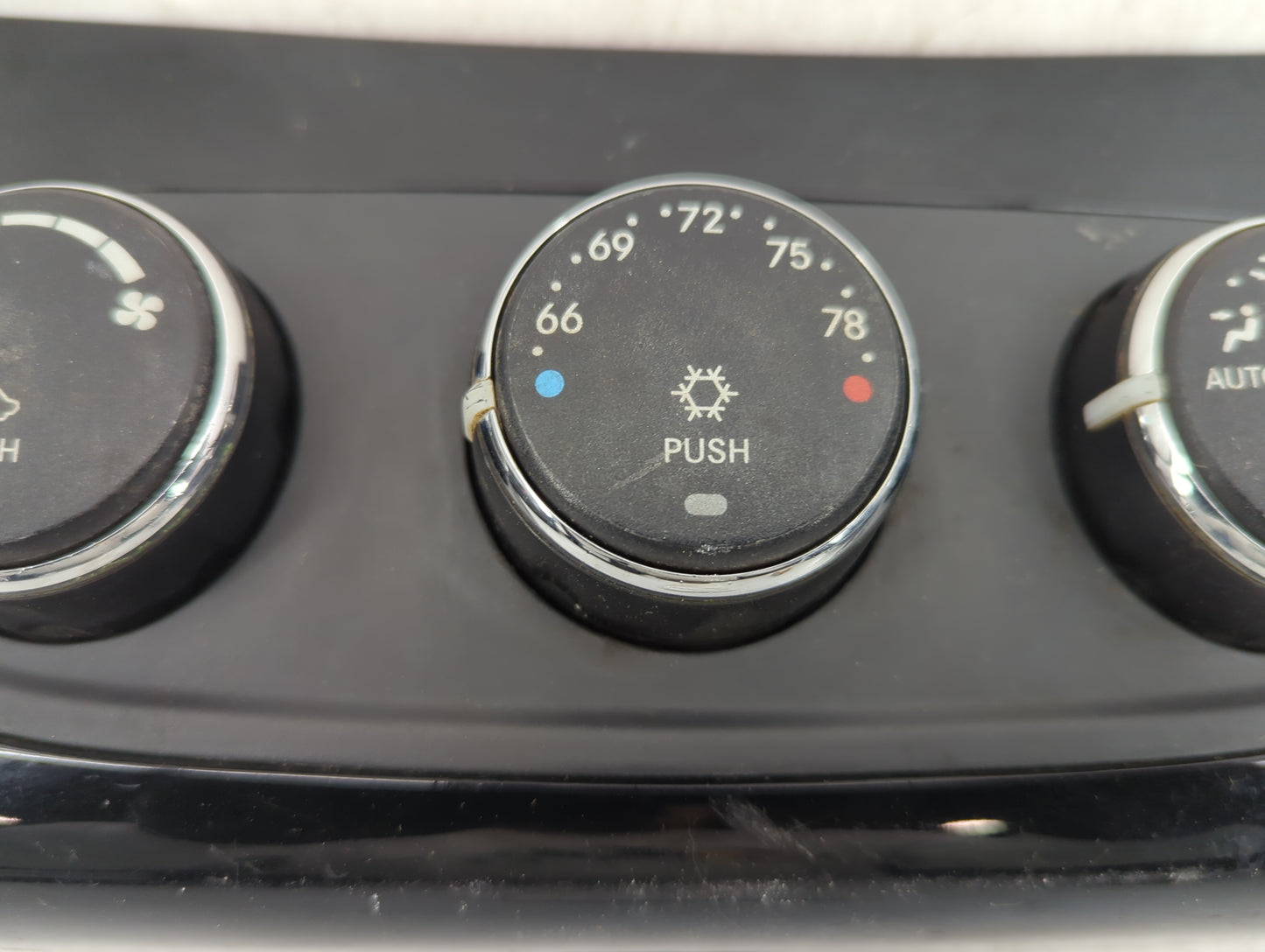 2011-2014 Chrysler 200 Climate Control Module Temperature AC/Heater Replacement P/N:P55111888AI Fits OEM Used Auto Parts - O