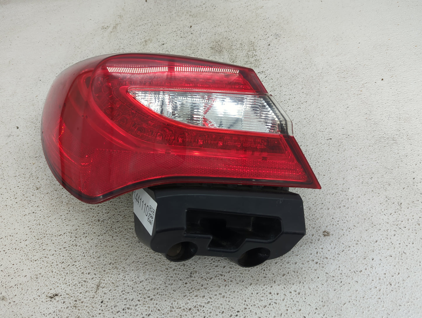2011-2014 Chrysler 200 Tail Light Assembly Driver Left OEM P/N:05182525AE Fits Fits 2011 2012 2013 2014 OEM Used Auto Parts 