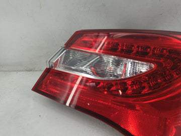 2011-2014 Chrysler 200 Tail Light Assembly Passenger Right OEM P/N:05182524AE Fits Fits 2011 2012 2013 2014 OEM Used Auto Parts