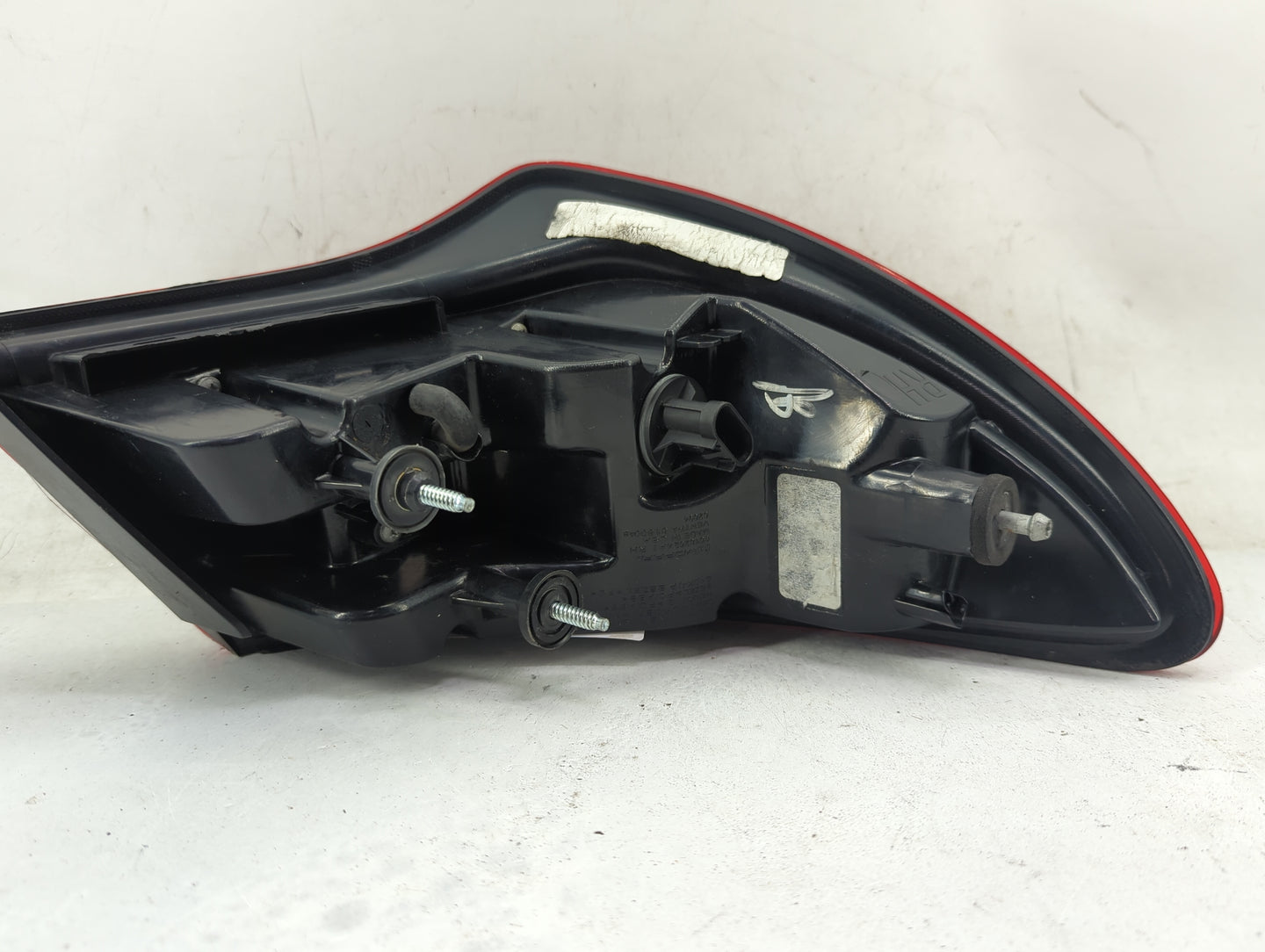 2011-2014 Chrysler 200 Passenger Right Side Deck Lid Mounted Tail Light - Oemusedautoparts1.com