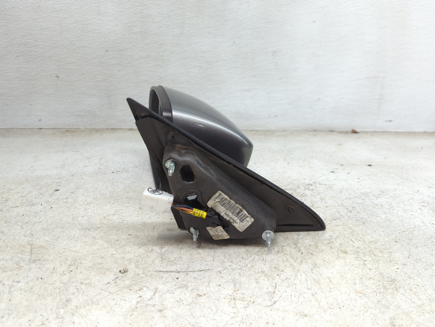 2011-2014 Chrysler 200 Driver Side View Mirror - Left Door Mirror OEM Used - Oemusedautoparts1.com