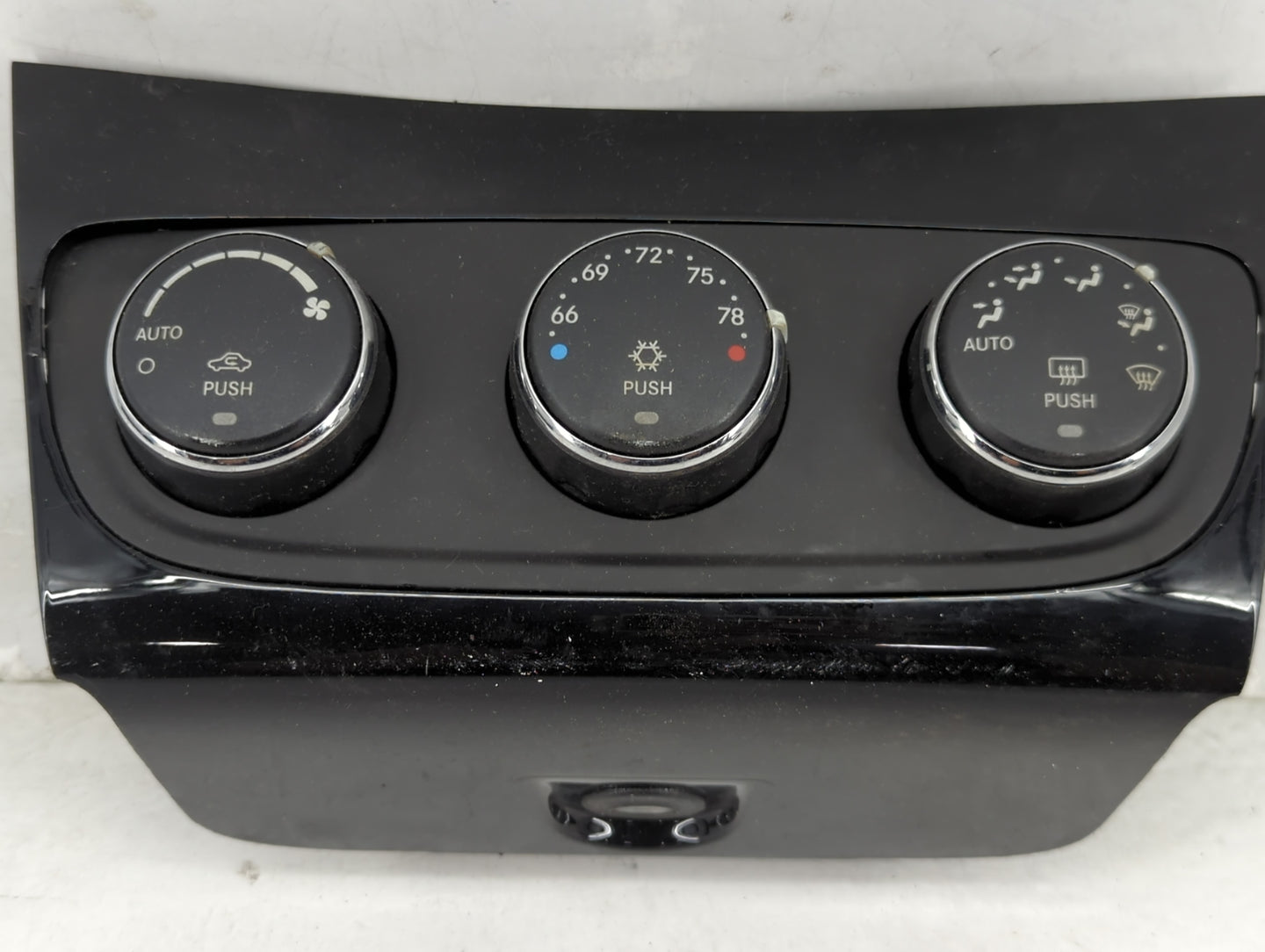 2011-2014 Chrysler 200 Climate Control Module Temperature AC/Heater Replacement P/N:P55111888AI 55111888AI Fits OEM Used Aut