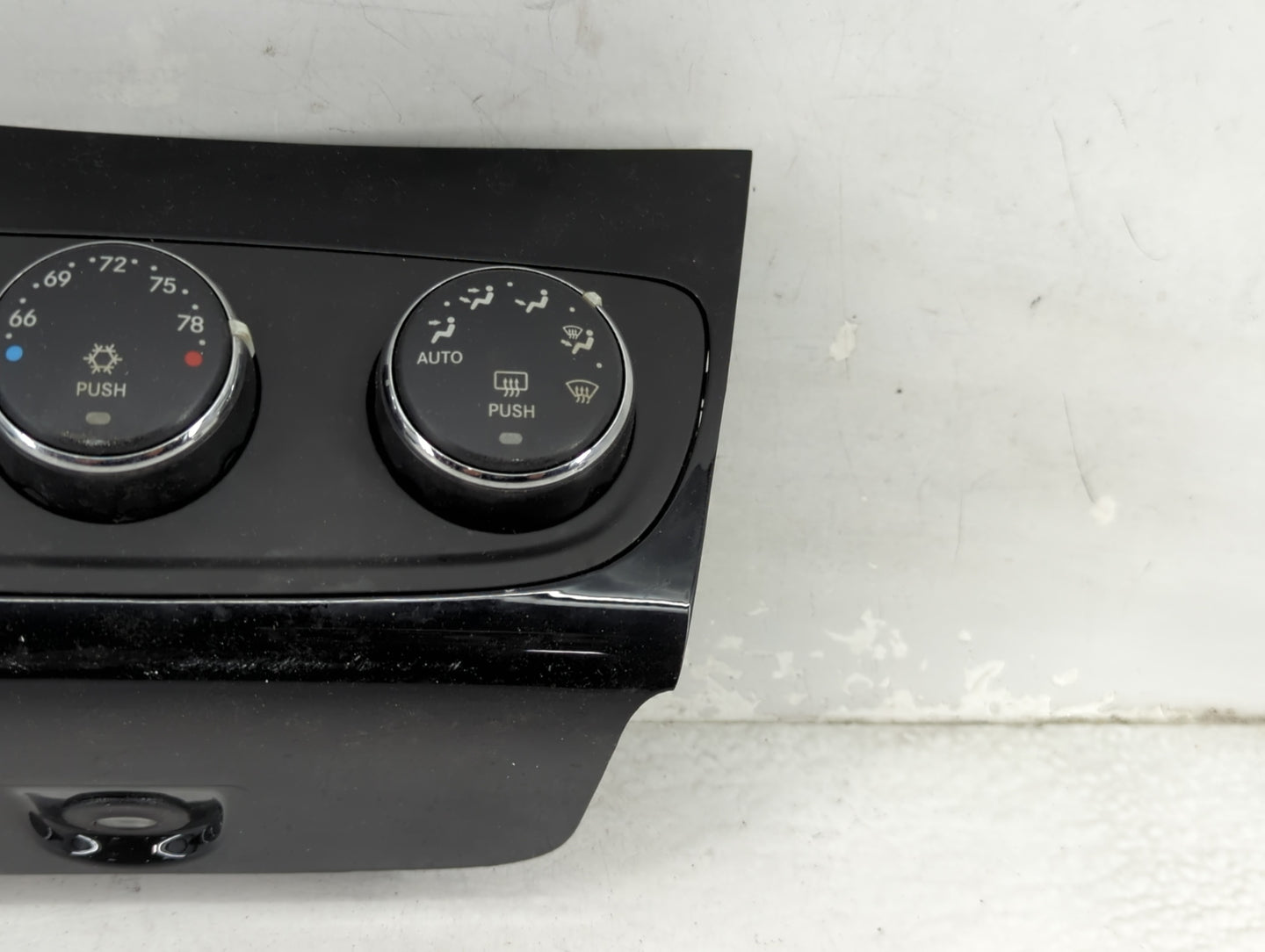 2011-2014 Chrysler 200 Climate Control Module Temperature AC/Heater Replacement P/N:P55111888AI 55111888AI Fits OEM Used Aut