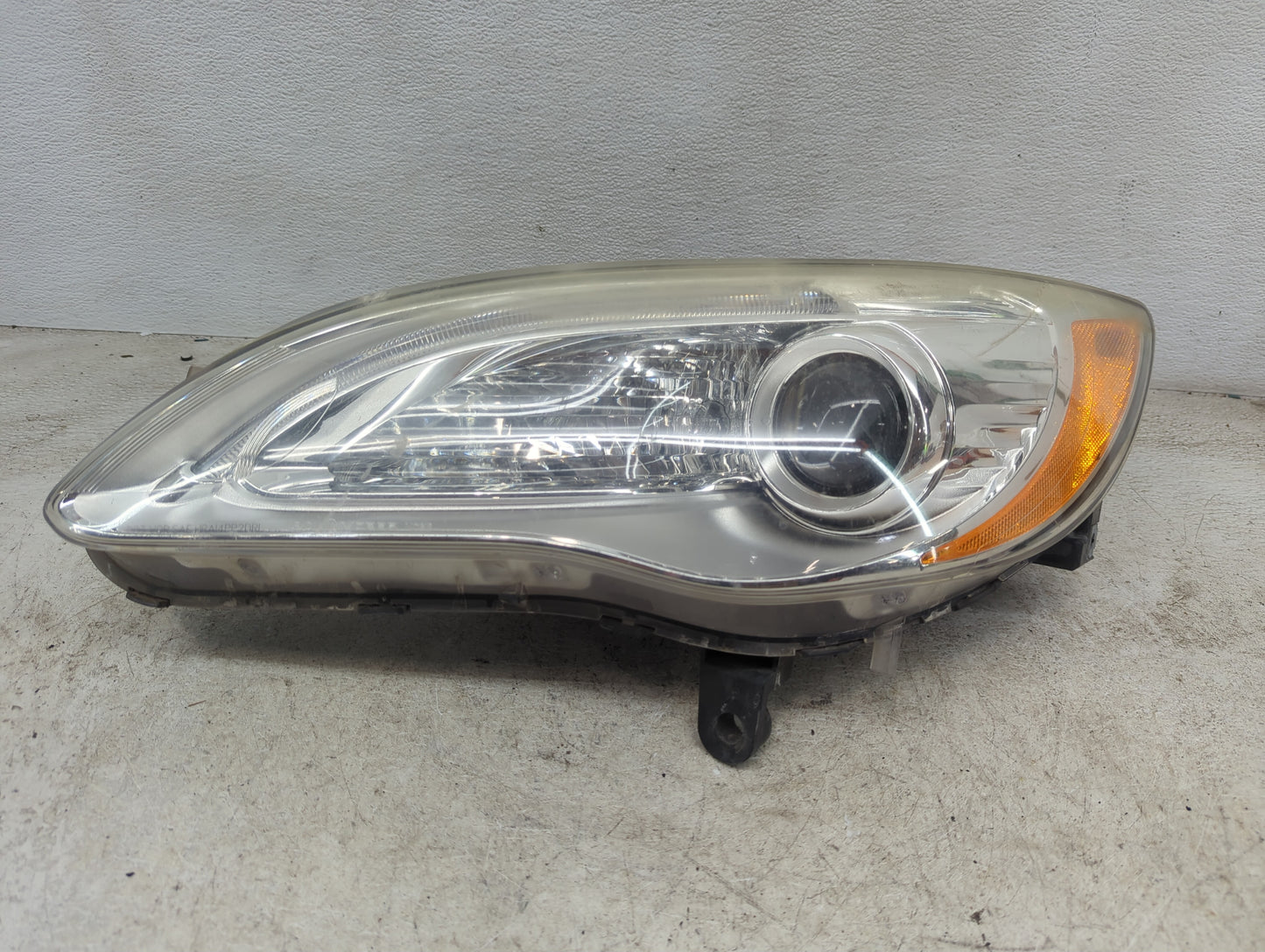 2011-2014 Chrysler 200 Driver Left Oem Head Light Headlight Lamp - Oemusedautoparts1.com