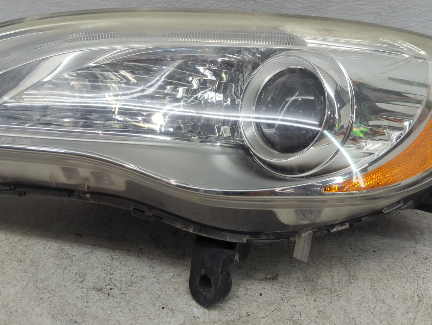 2011-2014 Chrysler 200 Driver Left Oem Head Light Headlight Lamp - Oemusedautoparts1.com