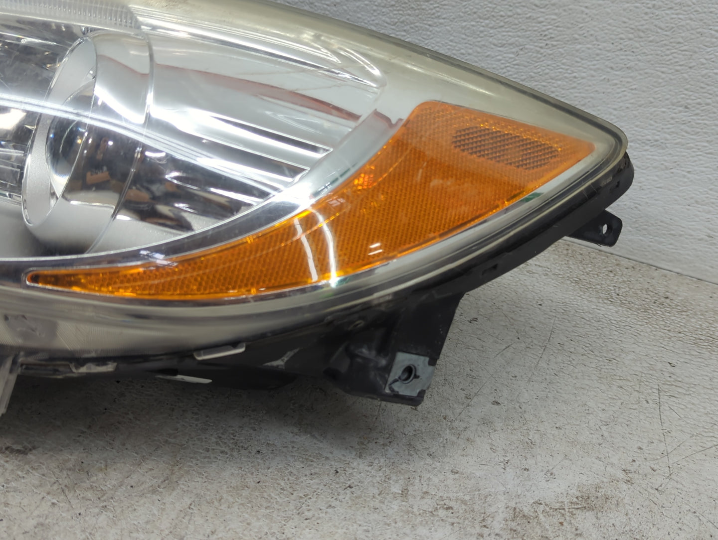 2011-2014 Chrysler 200 Driver Left Oem Head Light Headlight Lamp - Oemusedautoparts1.com