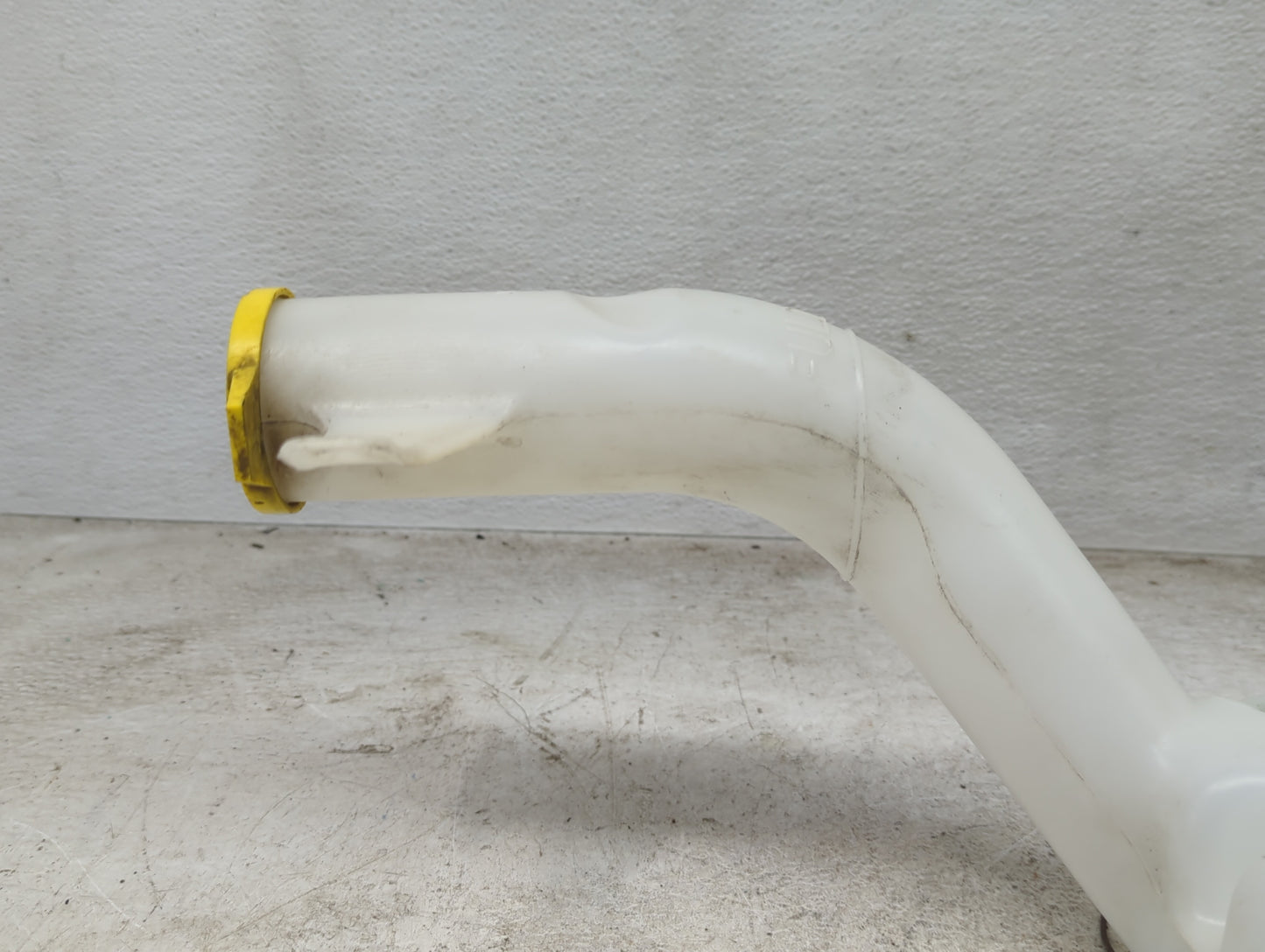 2011-2014 Chrysler 200 Windshield Washer Fluid Reservoir Bottle Oem - Oemusedautoparts1.com