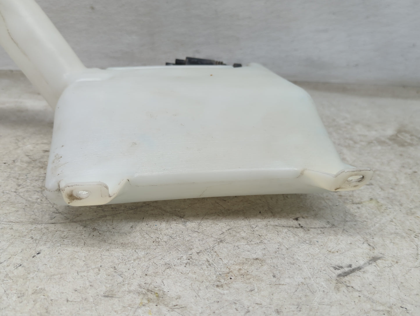 2011-2014 Chrysler 200 Windshield Washer Fluid Reservoir Bottle Oem - Oemusedautoparts1.com