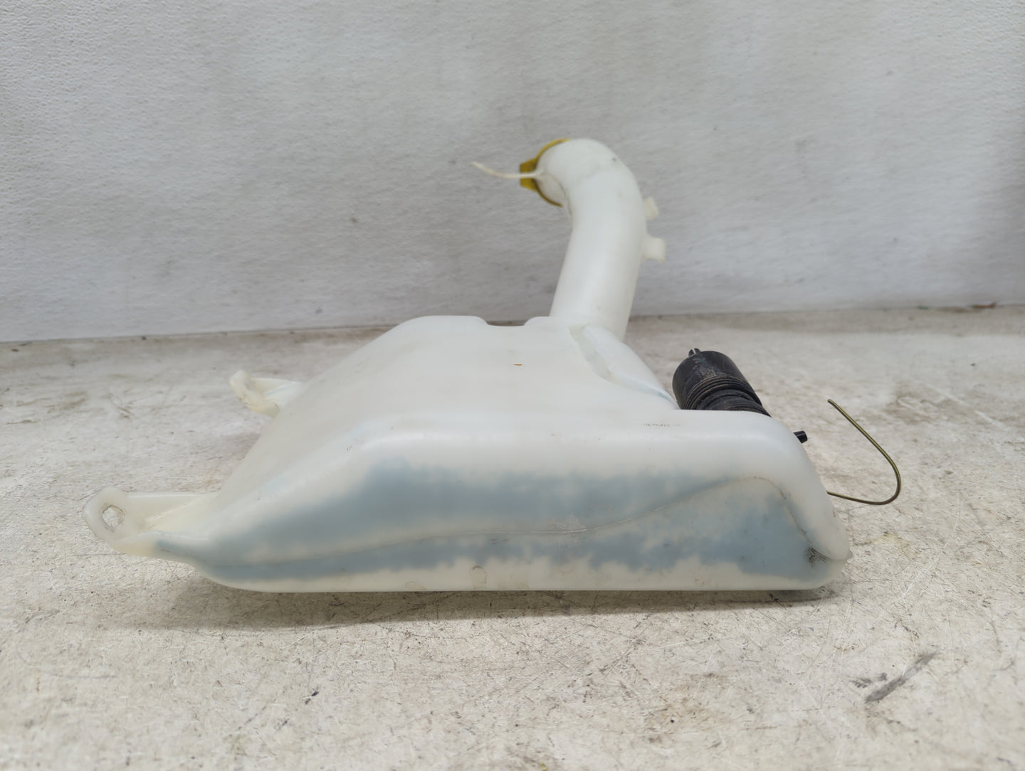 2011-2014 Chrysler 200 Windshield Washer Fluid Reservoir Bottle Oem - Oemusedautoparts1.com