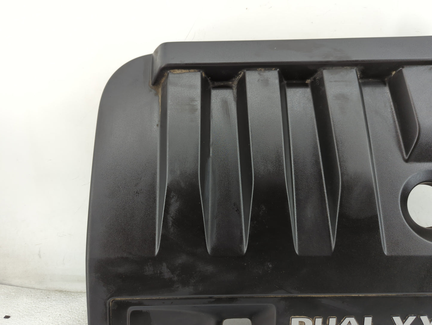 2013 Chrysler 200 Engine Cover 1457278 - Oemusedautoparts1.com