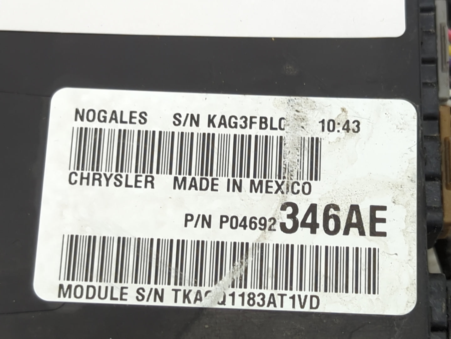 2013 Chrysler 200 Fusebox Fuse Box Panel Relay Module P/N:P04692346AE Fits OEM Used Auto Parts - Oemusedautoparts1.com