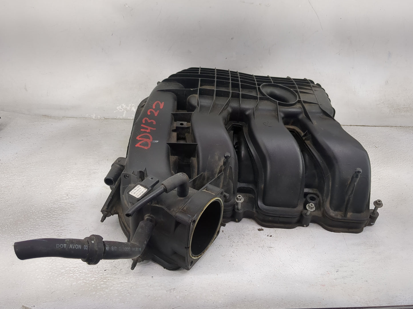2011-2014 Chrysler 200 Air Intake Manifold P/N:05149174AB 0 261 230 227 Fits OEM Used Auto Parts - Oemusedautoparts1.com