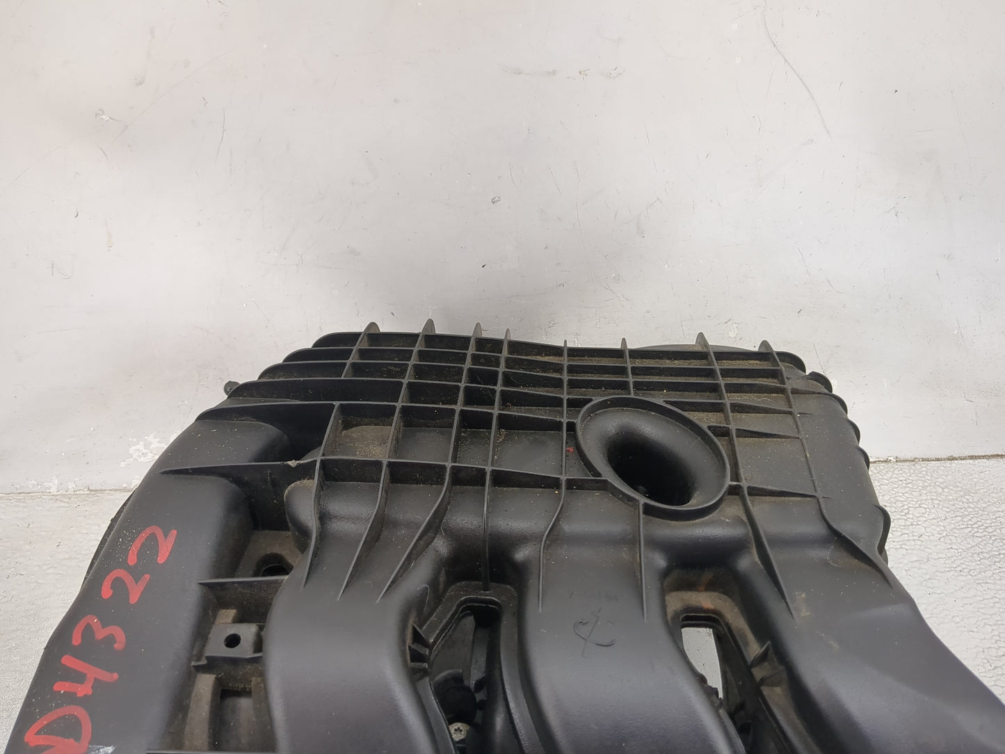 2011-2014 Chrysler 200 Air Intake Manifold P/N:05149174AB 0 261 230 227 Fits OEM Used Auto Parts - Oemusedautoparts1.com