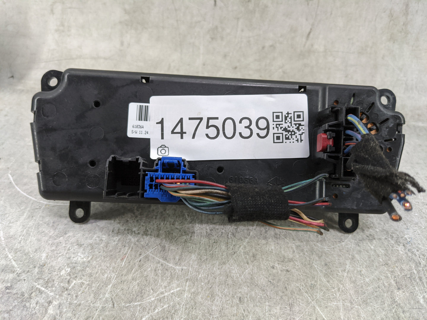 2011-2014 Chrysler 200 Climate Control Module Temperature AC/Heater Replacement P/N:P55111 Fits OEM Used Auto Parts - Oemuse