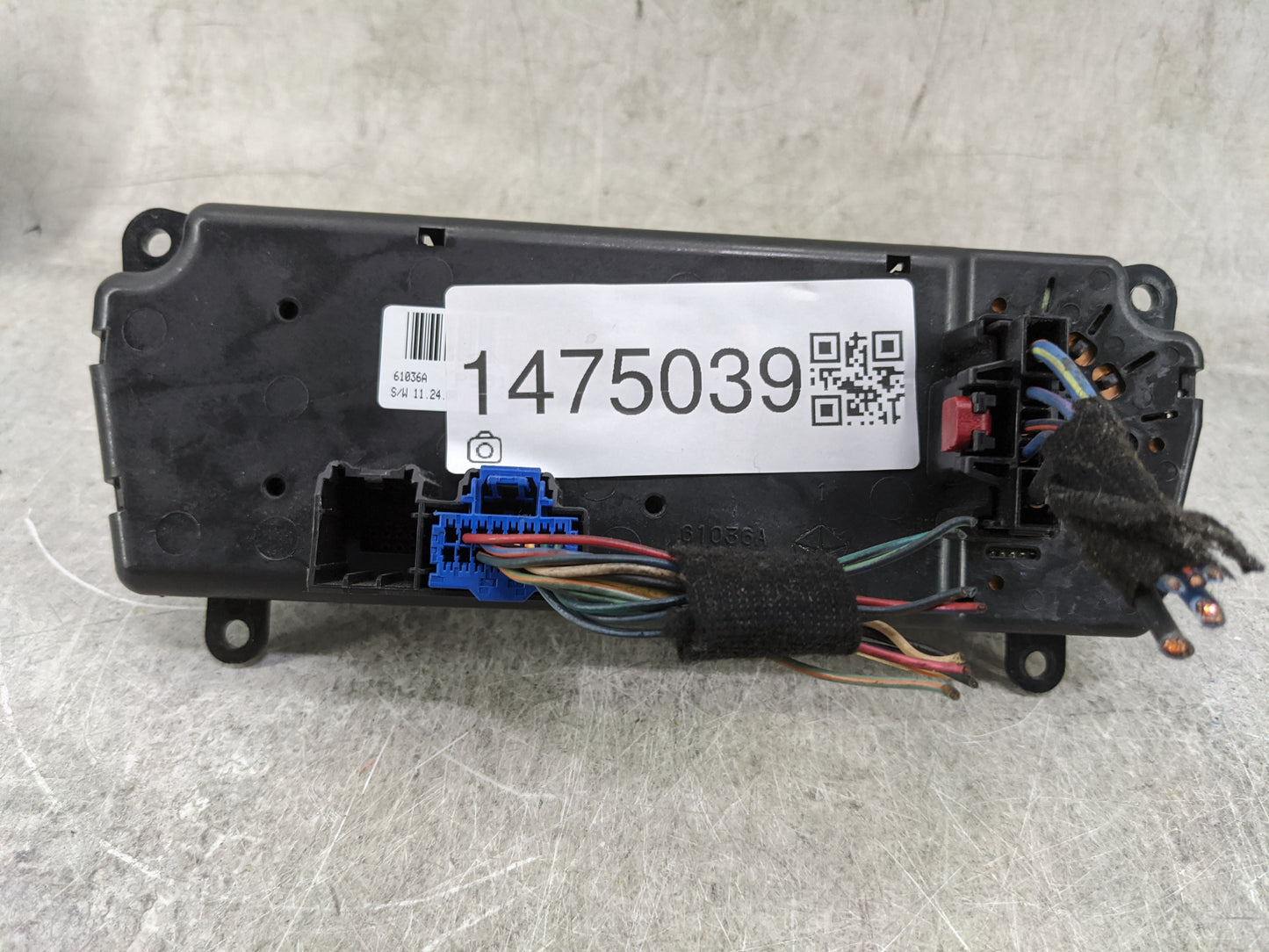2011-2014 Chrysler 200 Climate Control Module Temperature AC/Heater Replacement P/N:P55111 Fits OEM Used Auto Parts - Oemuse