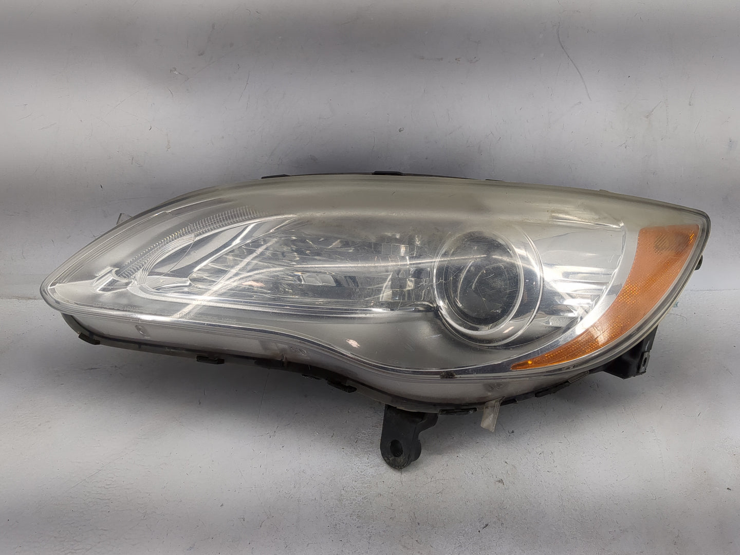 2013-2014 Chrysler 200 Driver Left Oem Head Light Headlight Lamp 1481341 - Oemusedautoparts1.com