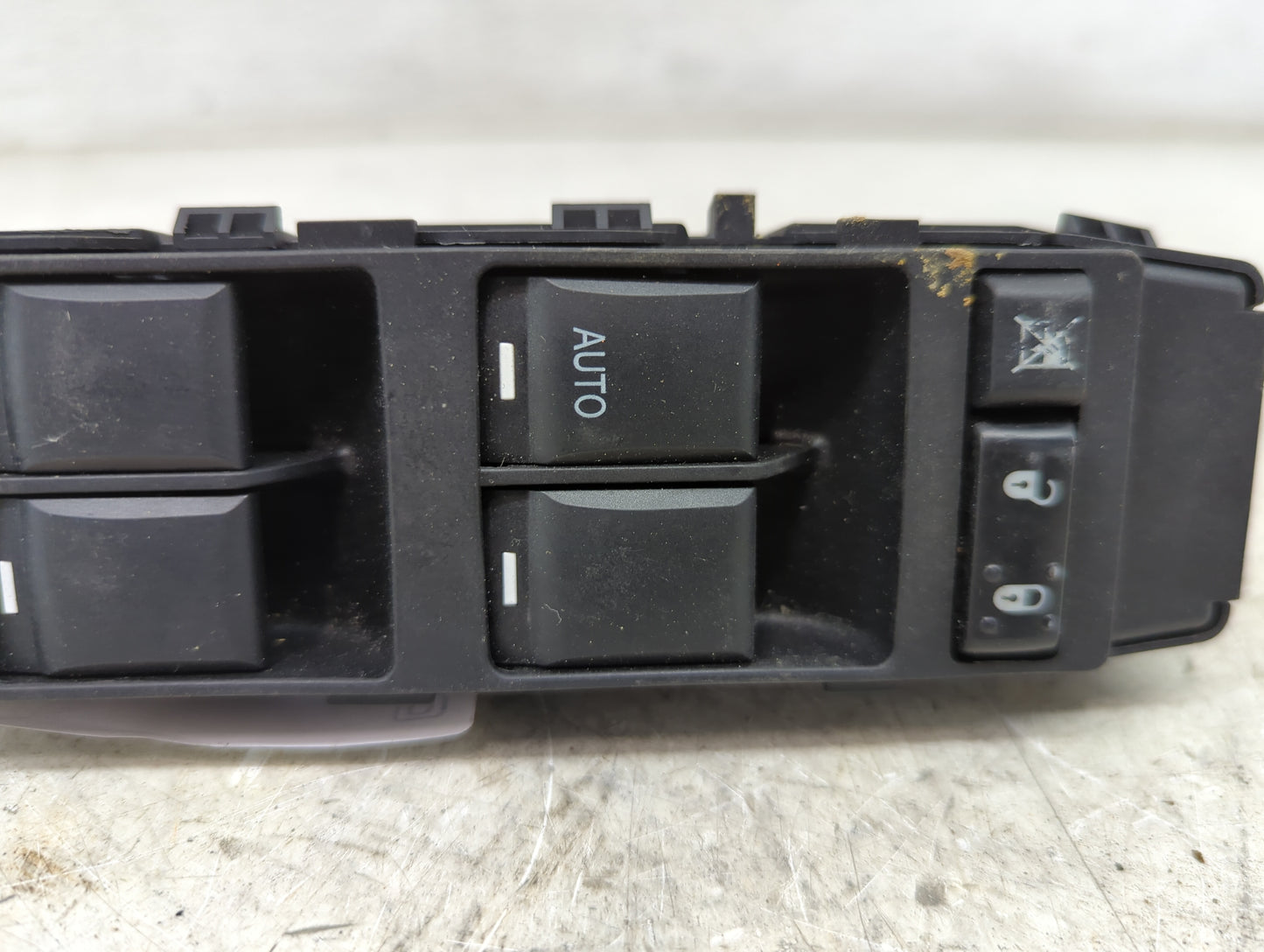 2011-2014 Chrysler 200 Master Power Window Switch Replacement Driver Side Left Fits OEM Used Auto Parts - Oemusedautoparts1.