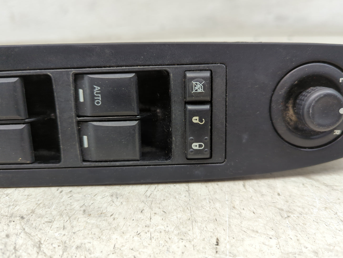 2011-2014 Chrysler 200 Master Power Window Switch Replacement Driver Side Left P/N:04602780AA Fits OEM Used Auto Parts - Oem