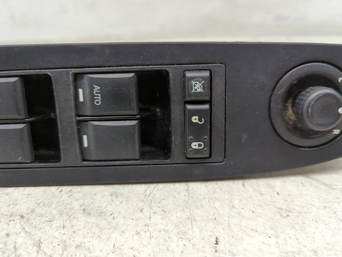 2011-2014 Chrysler 200 Master Power Window Switch Replacement Driver Side Left P/N:04602780AA Fits OEM Used Auto Parts - Oem