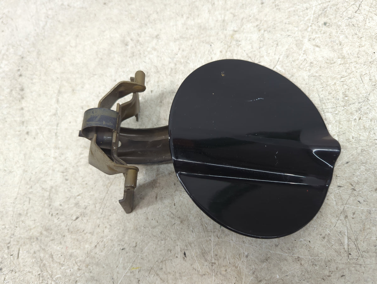 2013 Chrysler 200 Fuel Tank Door Lid Gas Tank Black - Oemusedautoparts1.com
