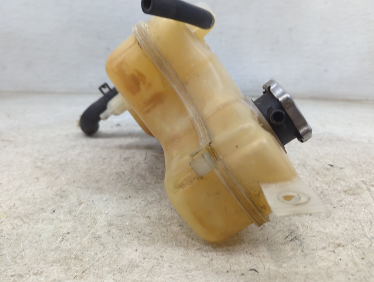 2013 Chrysler 200 Radiator Coolant Overflow Expansion Tank Bottle 1498783 - Oemusedautoparts1.com