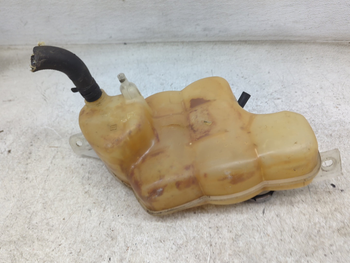 2013 Chrysler 200 Radiator Coolant Overflow Expansion Tank Bottle 1498783 - Oemusedautoparts1.com