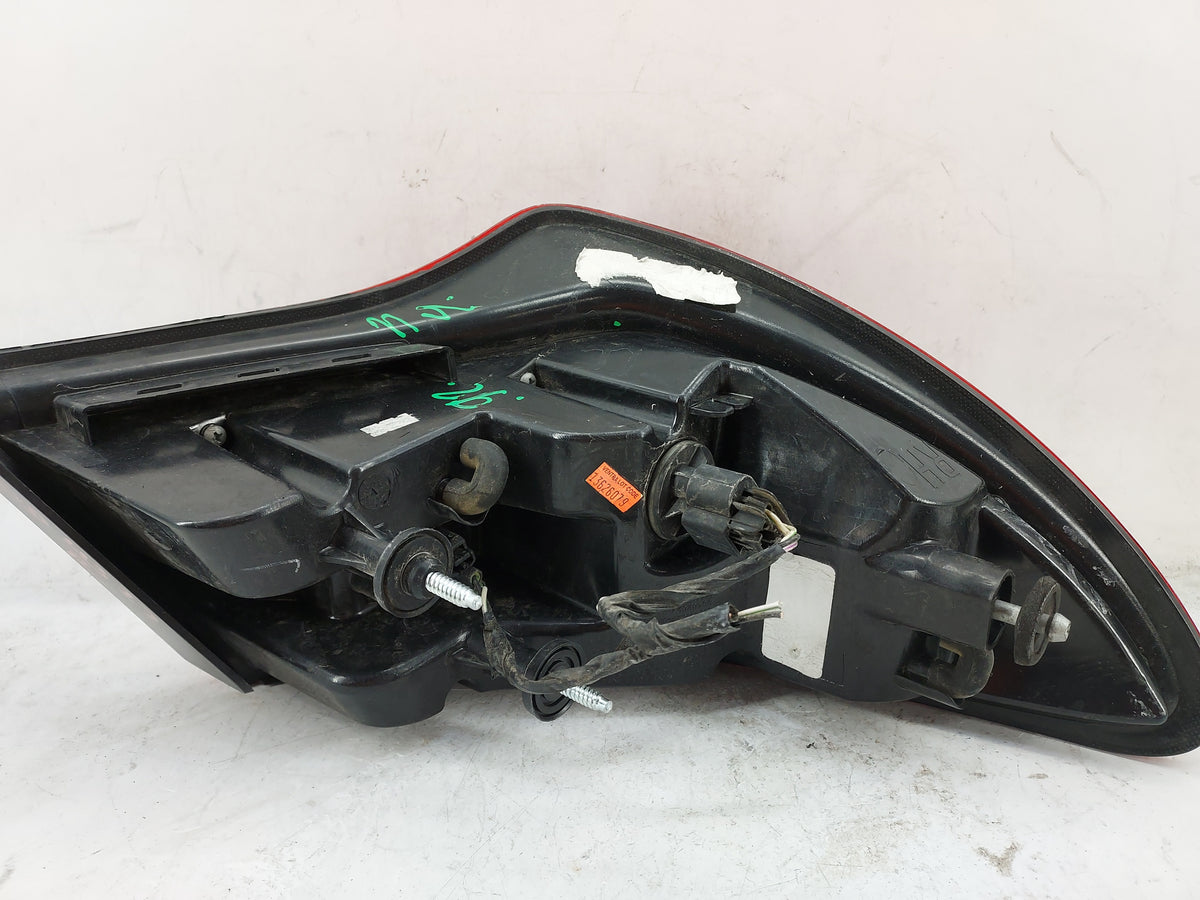 2011-2014 Chrysler 200 Tail Light Assembly Passenger Right OEM P/N:05182524AE VENTRA 61600AB, 62694 Fits Fits 2011 2012 2013