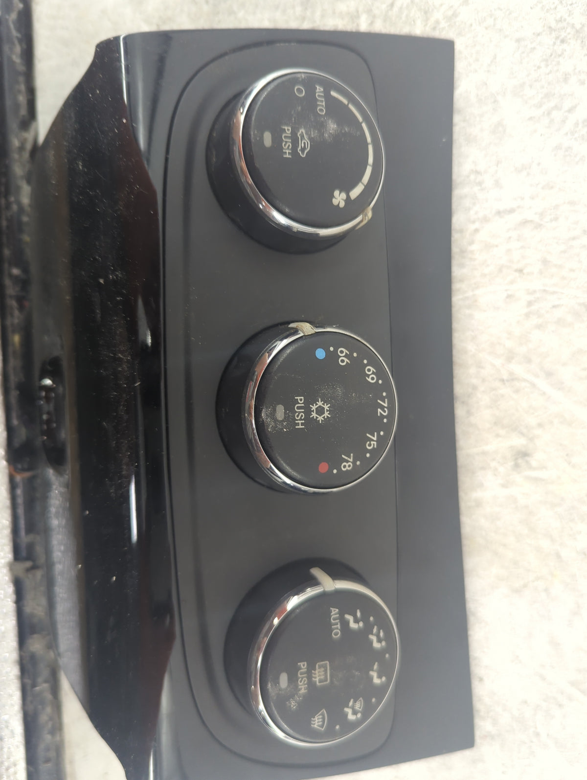 2011-2014 Chrysler 200 Climate Control Module Temperature AC/Heater Replacement P/N:P55111861AC 20448260 Fits OEM Used Auto 