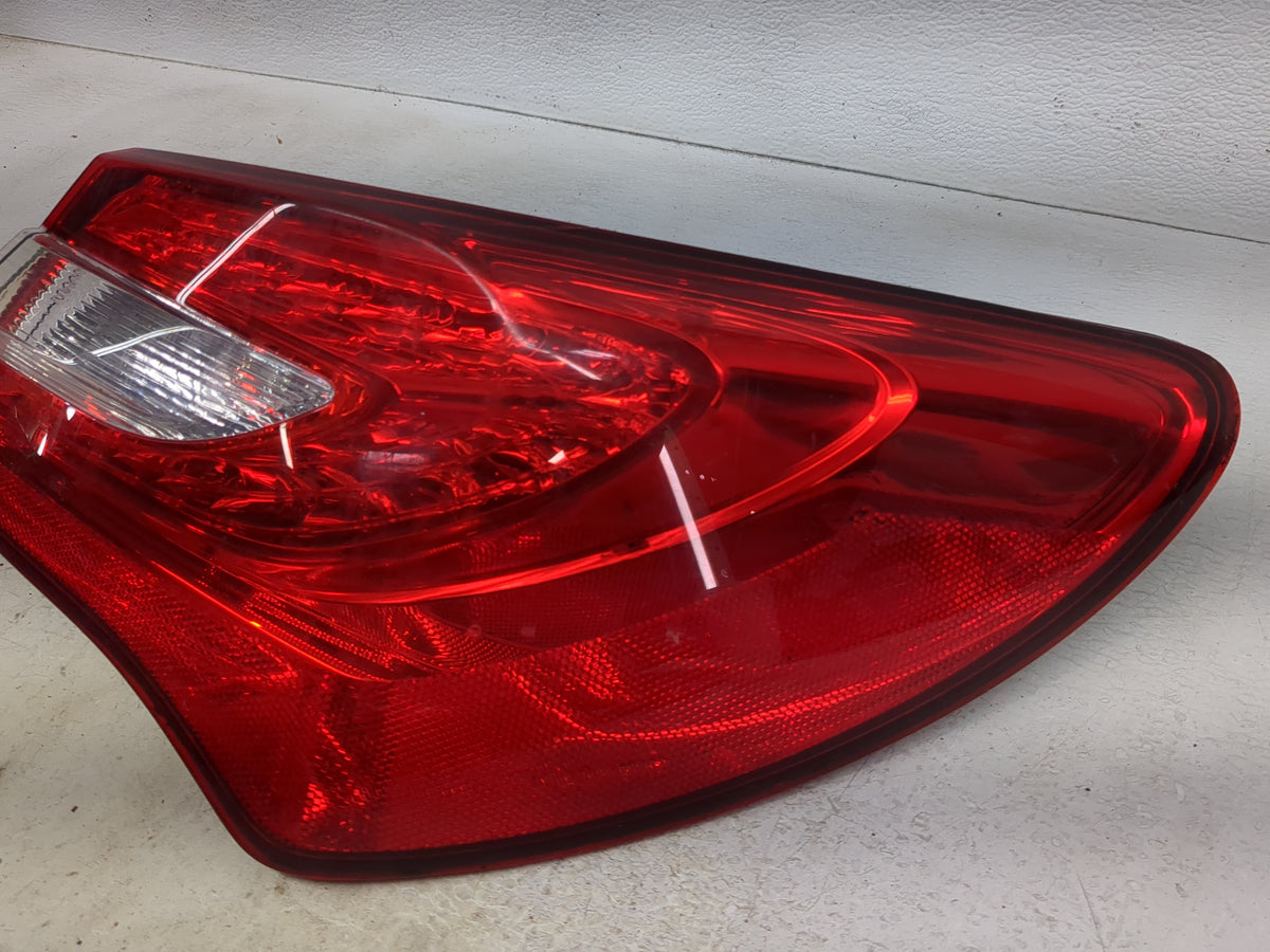 2011-2014 Chrysler 200 Tail Light Assembly Passenger Right OEM P/N:05182524AE VENTRA 81600AB, 62694 Fits Fits 2011 2012 2013