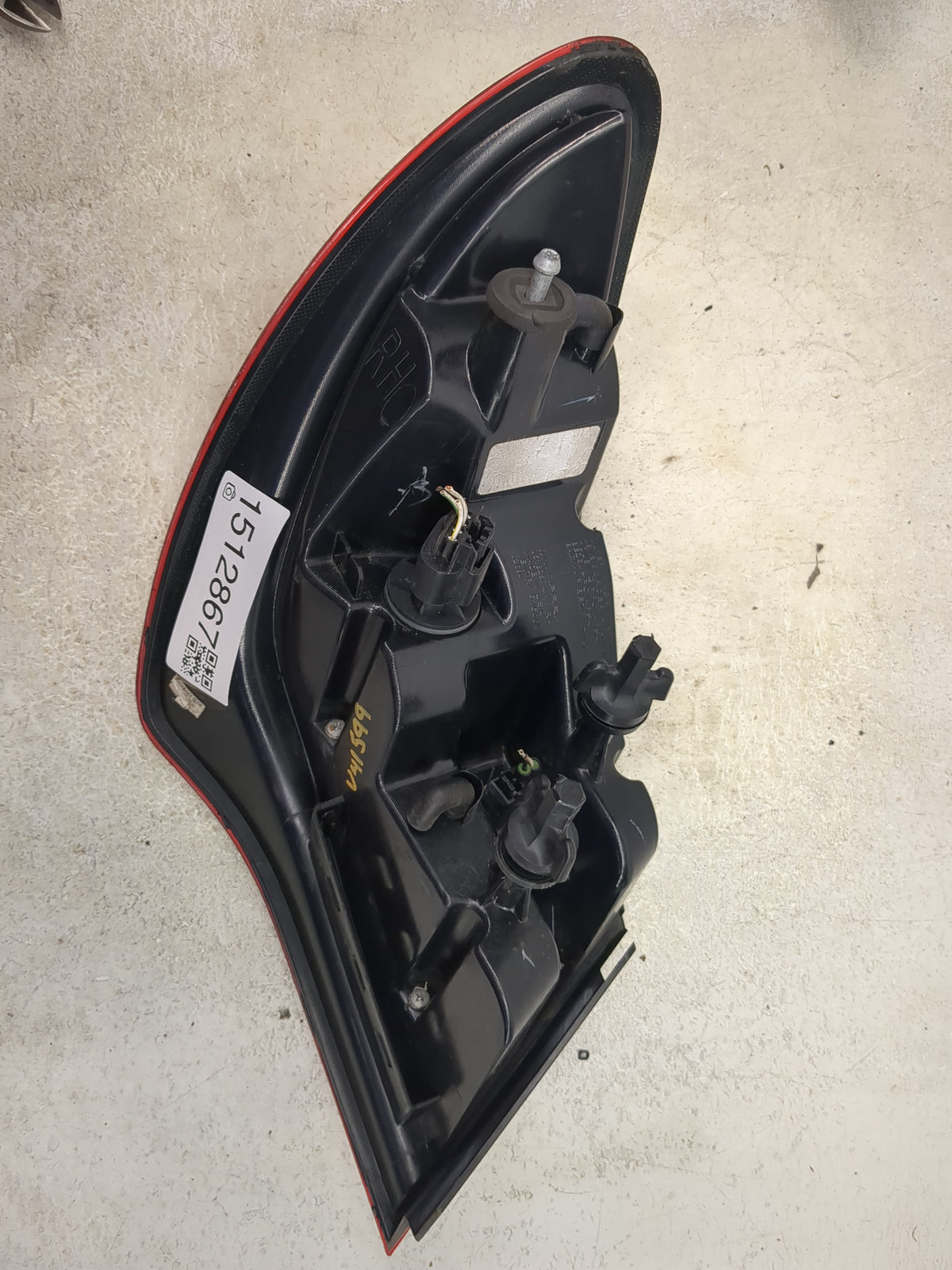 2011-2014 Chrysler 200 Tail Light Assembly Passenger Right OEM P/N:05182524AE VENTRA 81600AB, 62694 Fits Fits 2011 2012 2013