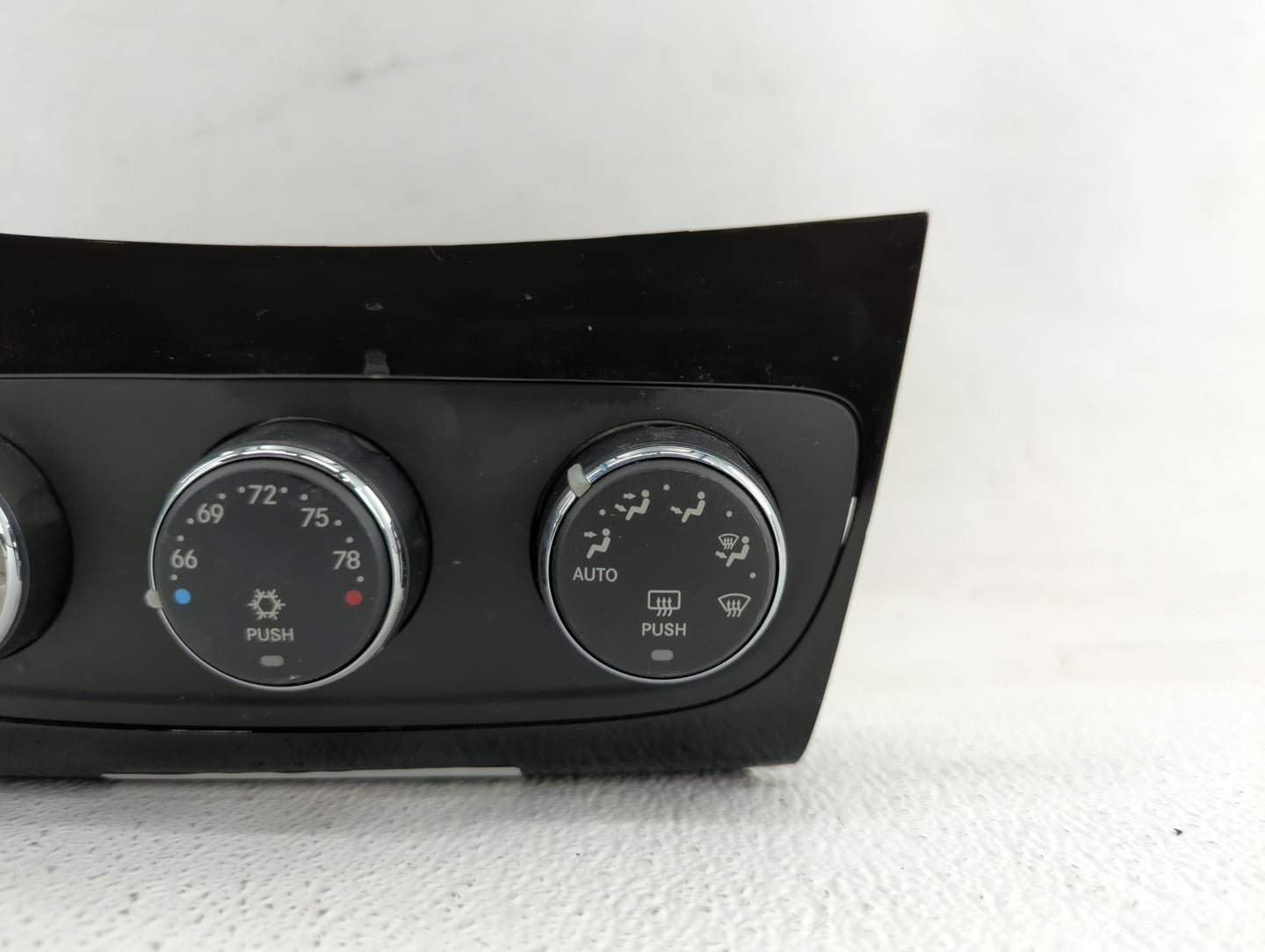 2011-2014 Chrysler 200 Climate Control Module Temperature AC/Heater Replacement P/N:P55111888AC P55111888AF Fits OEM Used Au