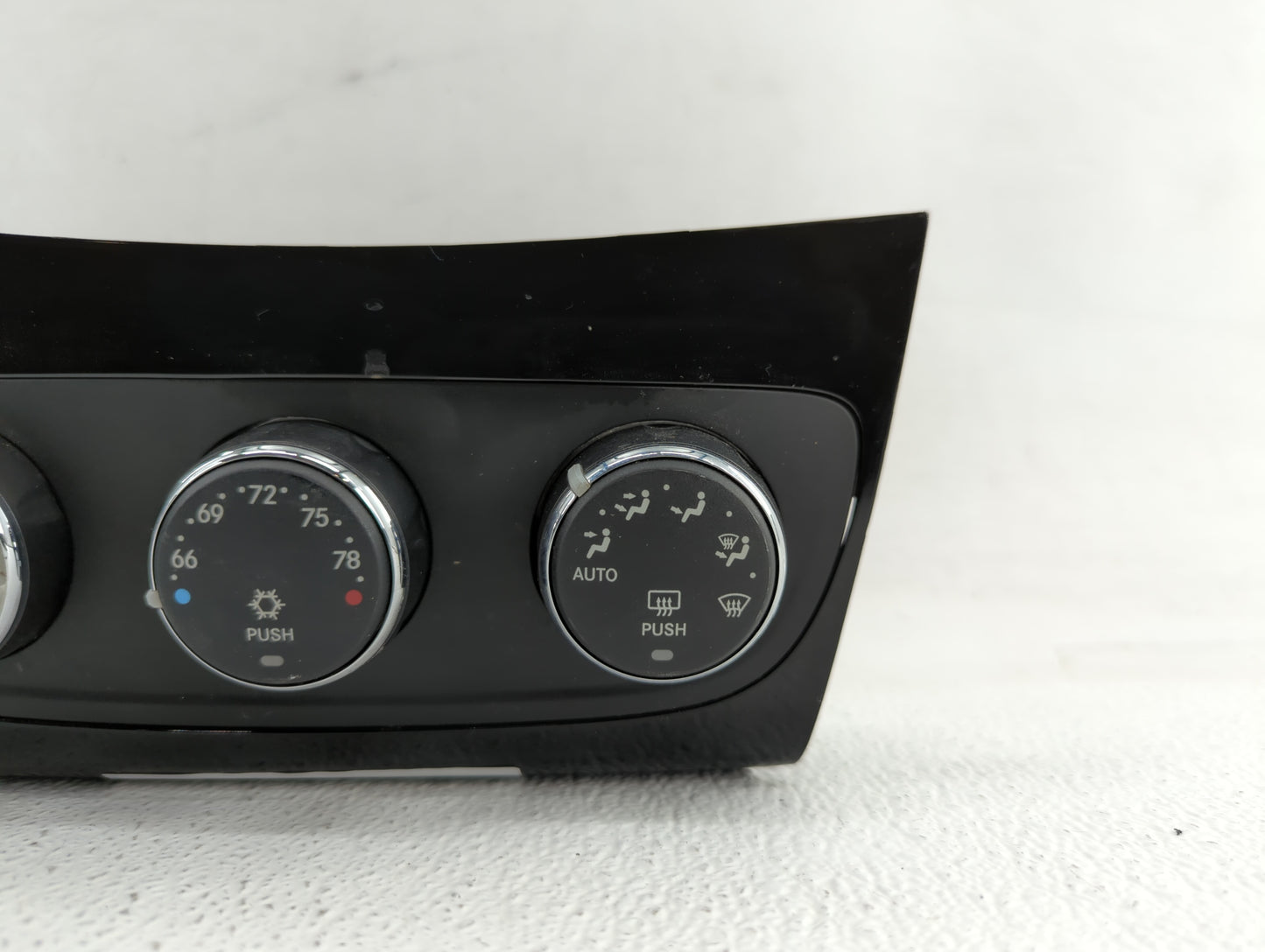 2011-2014 Chrysler 200 Climate Control Module Temperature AC/Heater Replacement P/N:P55111888AC P55111888AF Fits OEM Used Au