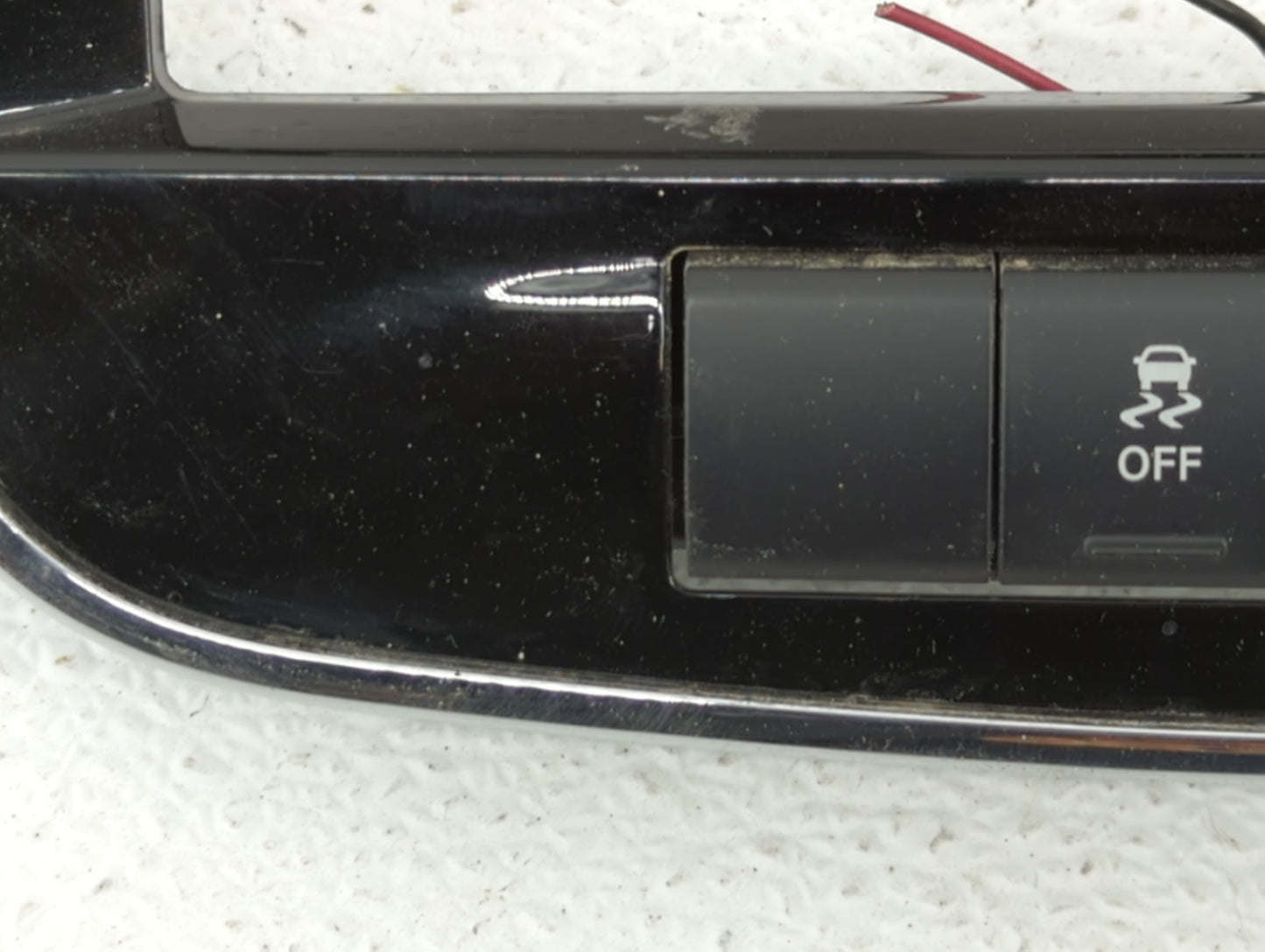 2013 Chrysler 200 Dash Trim Panel Oem 56046491aa - Oemusedautoparts1.com