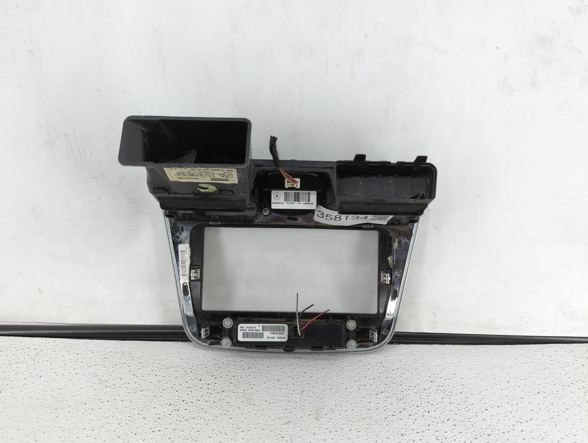 2013 Chrysler 200 Dash Trim Panel Oem 56046491aa - Oemusedautoparts1.com