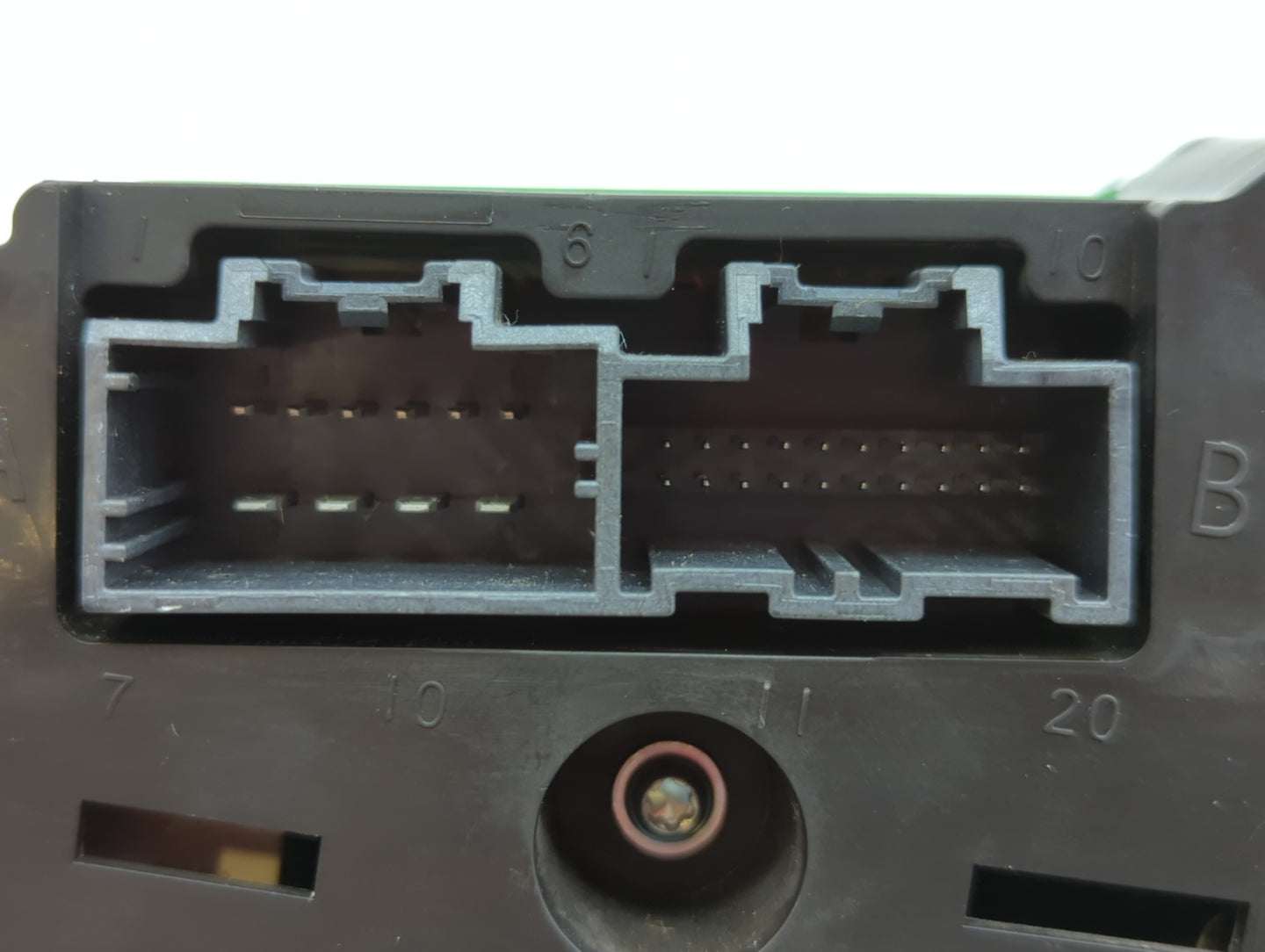 2011-2014 Chrysler 200 Instrument Cluster Speedometer Gauges P/N:P56046514AH Fits Fits 2011 2012 2013 2014 OEM Used Auto Par