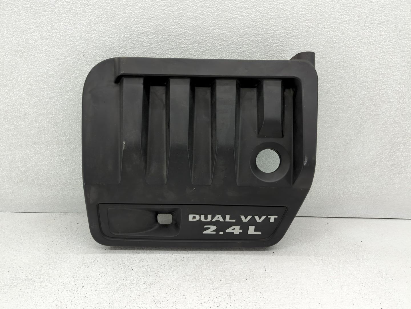 2013 Chrysler 200 Engine Cover - Oemusedautoparts1.com