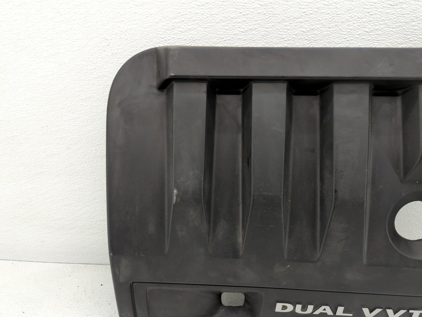 2013 Chrysler 200 Engine Cover - Oemusedautoparts1.com