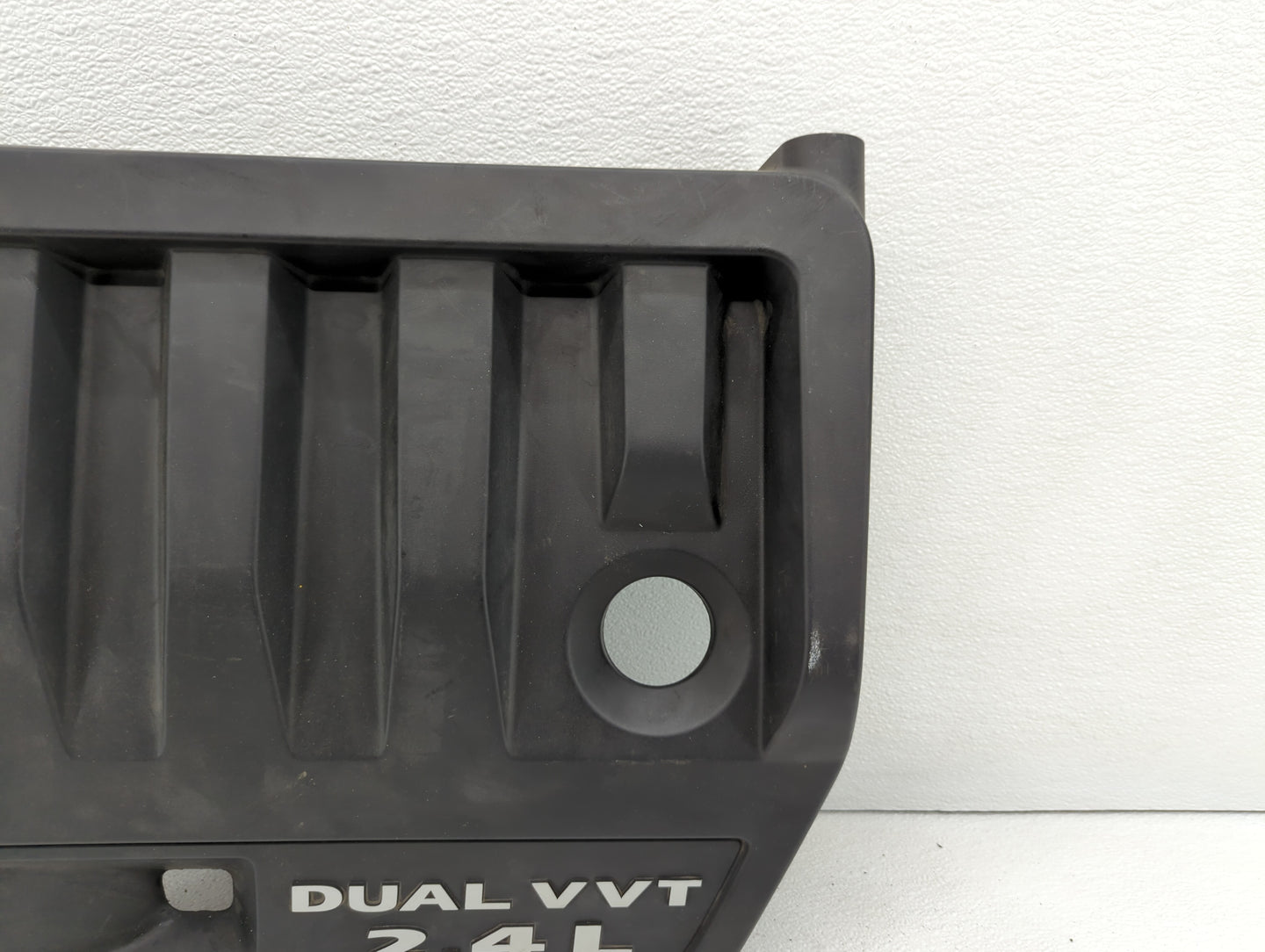 2013 Chrysler 200 Engine Cover - Oemusedautoparts1.com