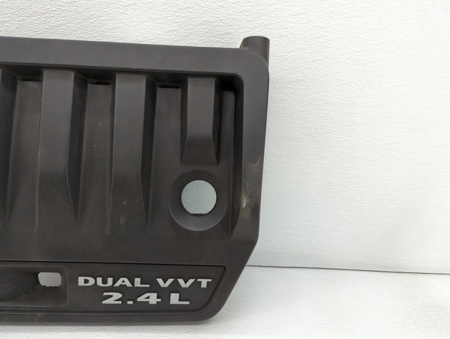2013 Chrysler 200 Engine Cover - Oemusedautoparts1.com