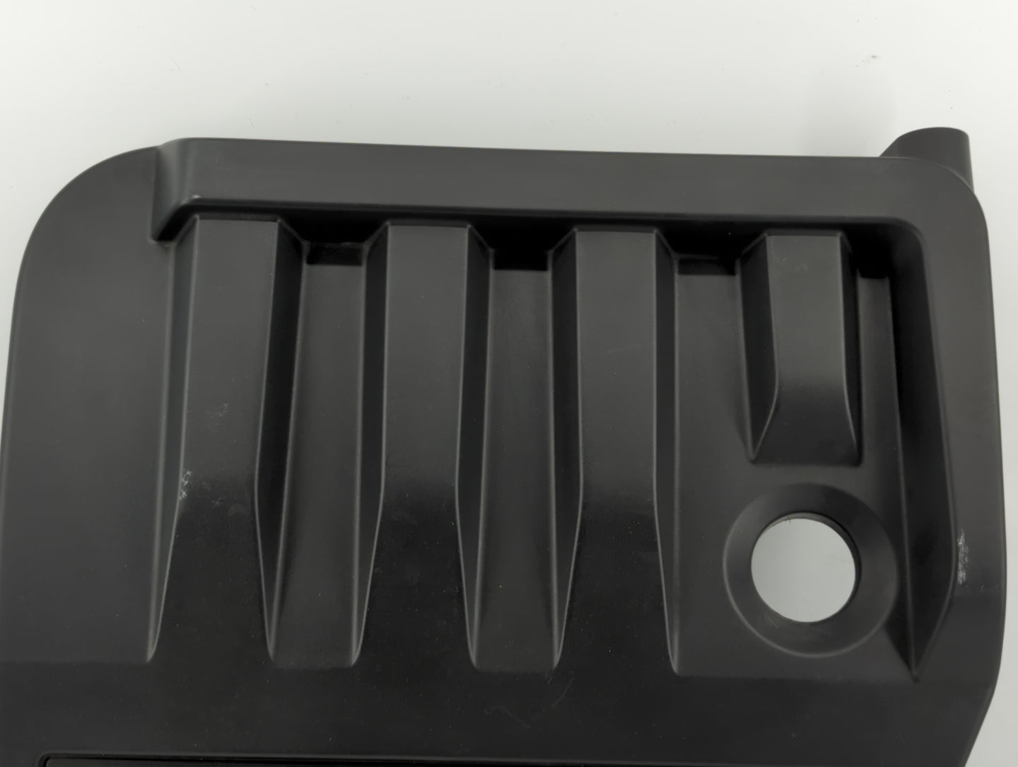 2013 Chrysler 200 Engine Cover - Oemusedautoparts1.com