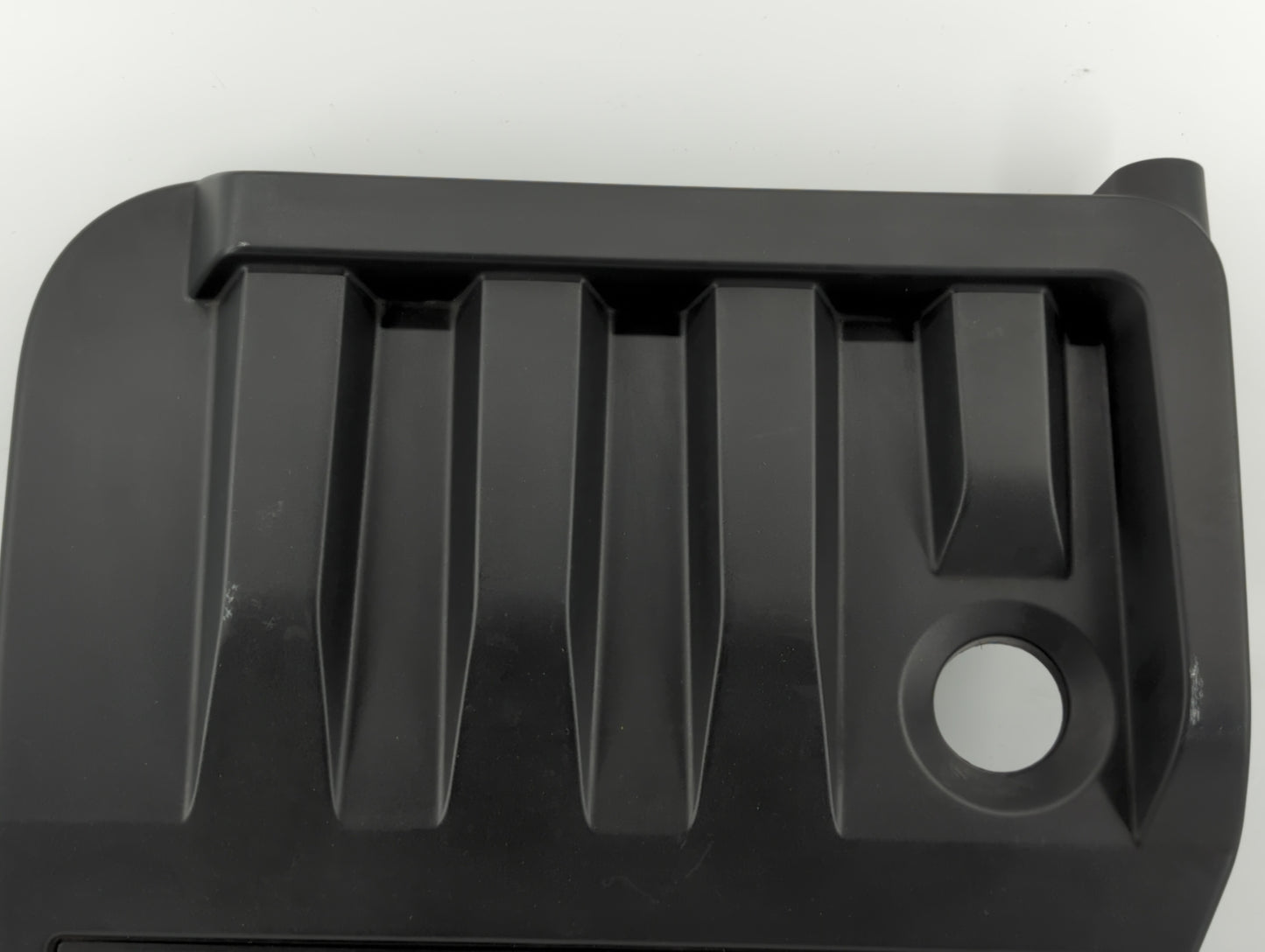 2013 Chrysler 200 Engine Cover - Oemusedautoparts1.com
