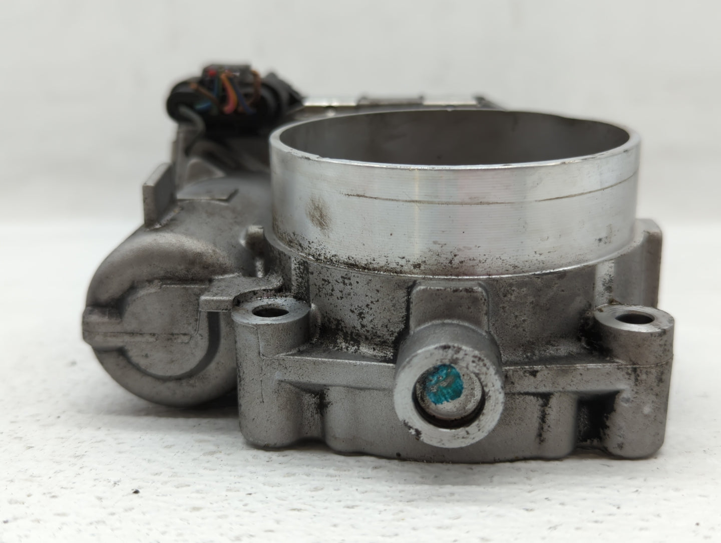 2011-2017 Chrysler 200 Throttle Body P/N:05184349AF 05184349AE Fits OEM Used Auto Parts - Oemusedautoparts1.com