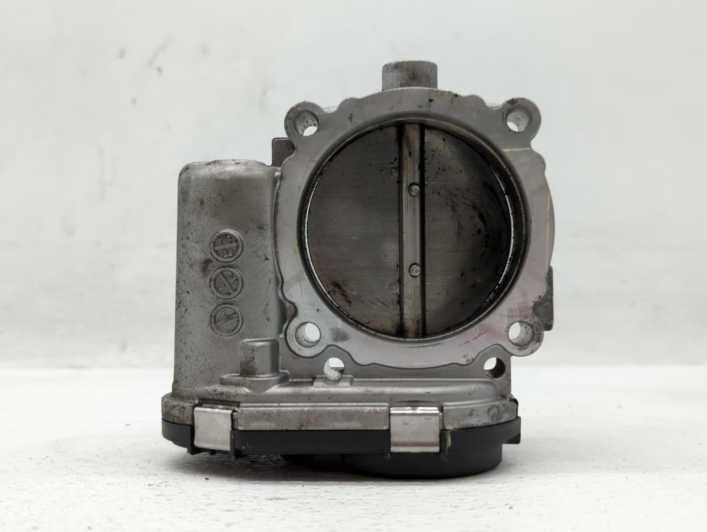 2011-2017 Chrysler 200 Throttle Body P/N:05184349AF 05184349AE Fits OEM Used Auto Parts - Oemusedautoparts1.com