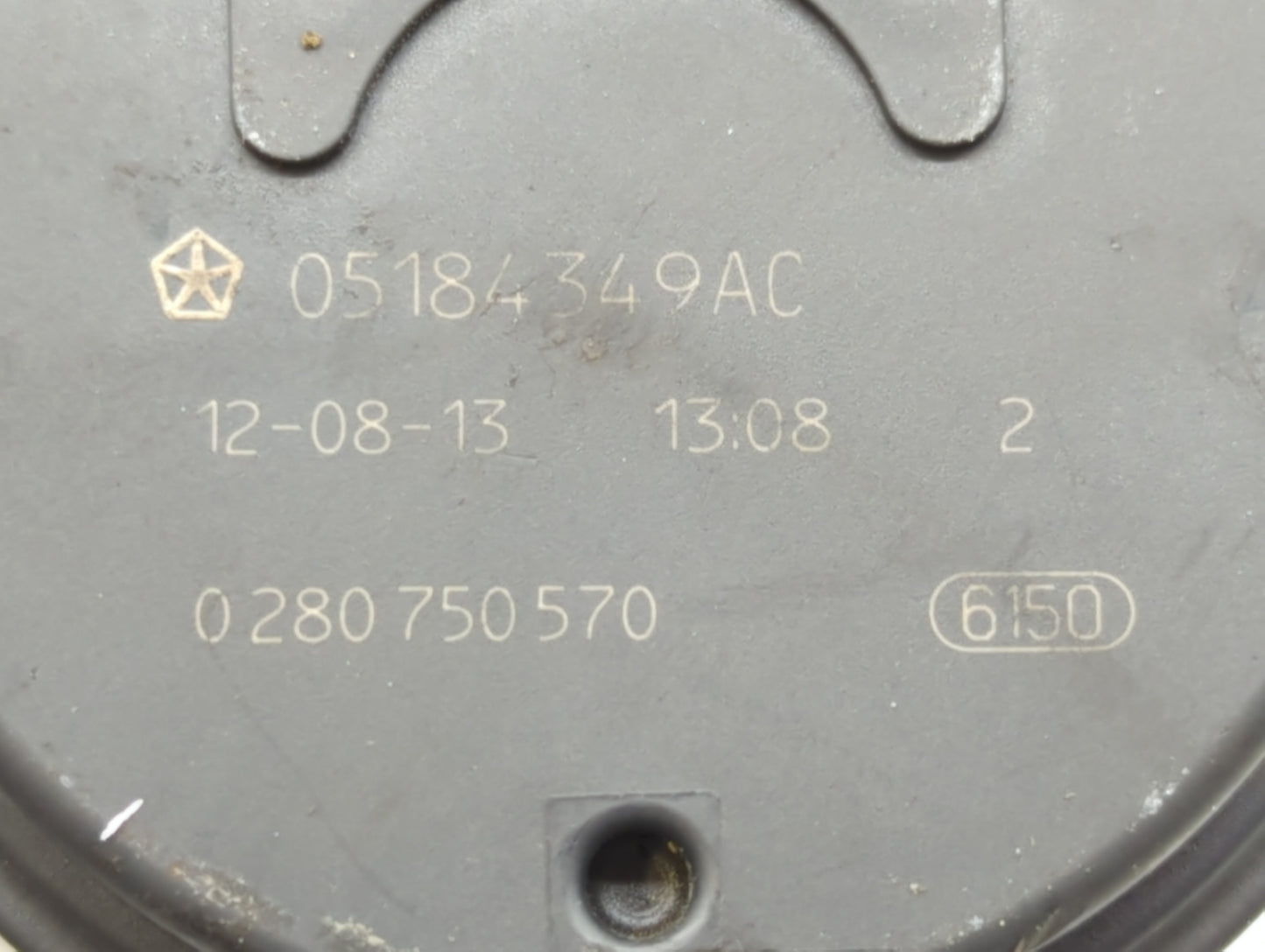 2011-2017 Chrysler 200 Throttle Body P/N:05184349AF 05184349AE Fits OEM Used Auto Parts - Oemusedautoparts1.com