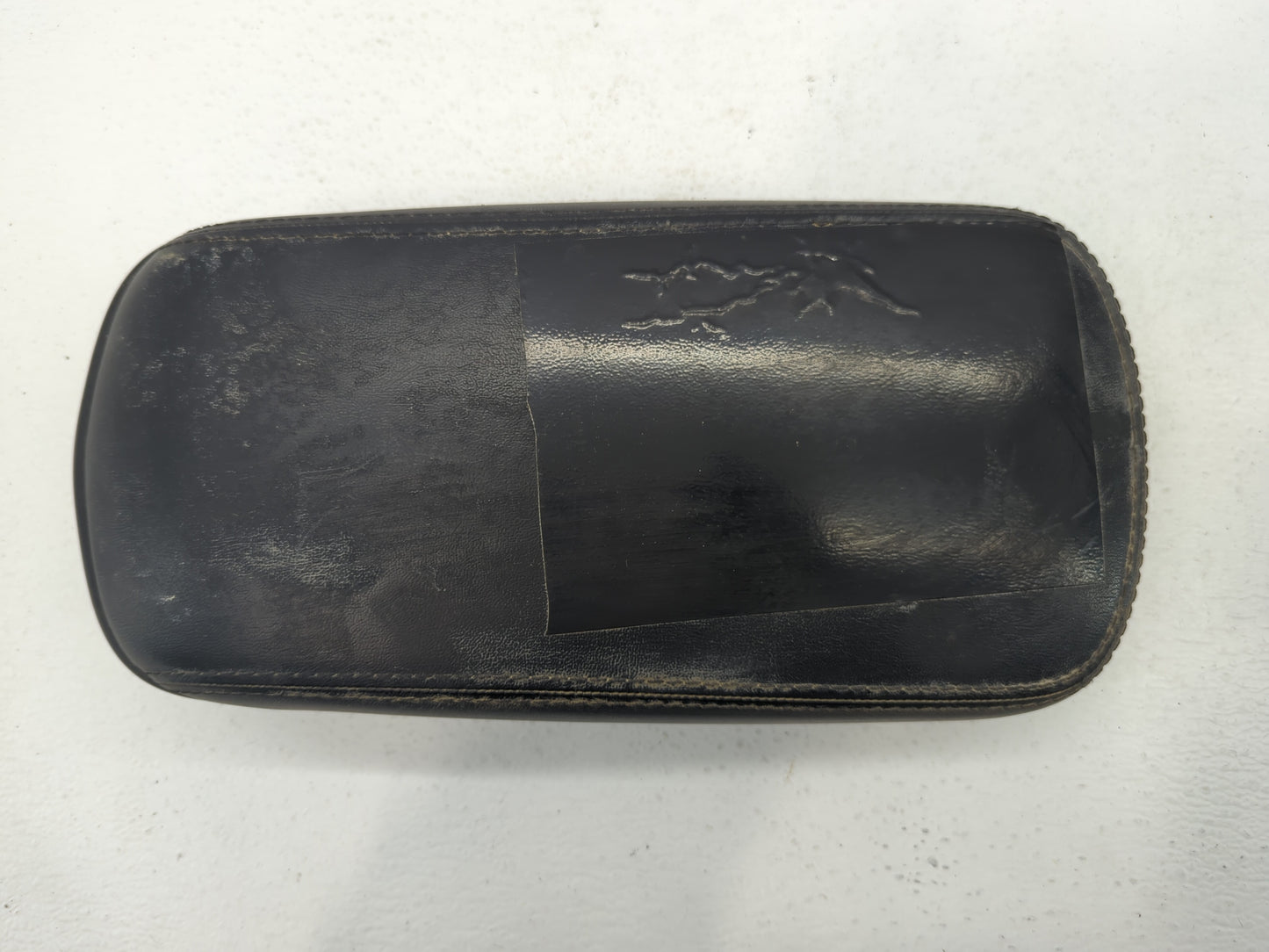 2013 Chrysler 200 Center Console Armrest Cover Lid - Oemusedautoparts1.com